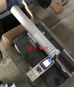 寧波某客戶(hù)為合金鋼螺栓和鑲件，風(fēng)力發(fā)電葉片襯套定制的專(zhuān)用噴砂